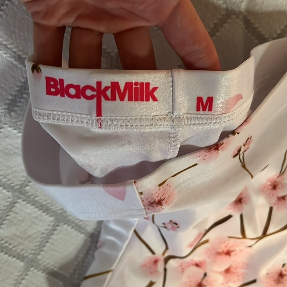 NWOT Japanese Cherry Blossom Leggings - Picture 2 of 3